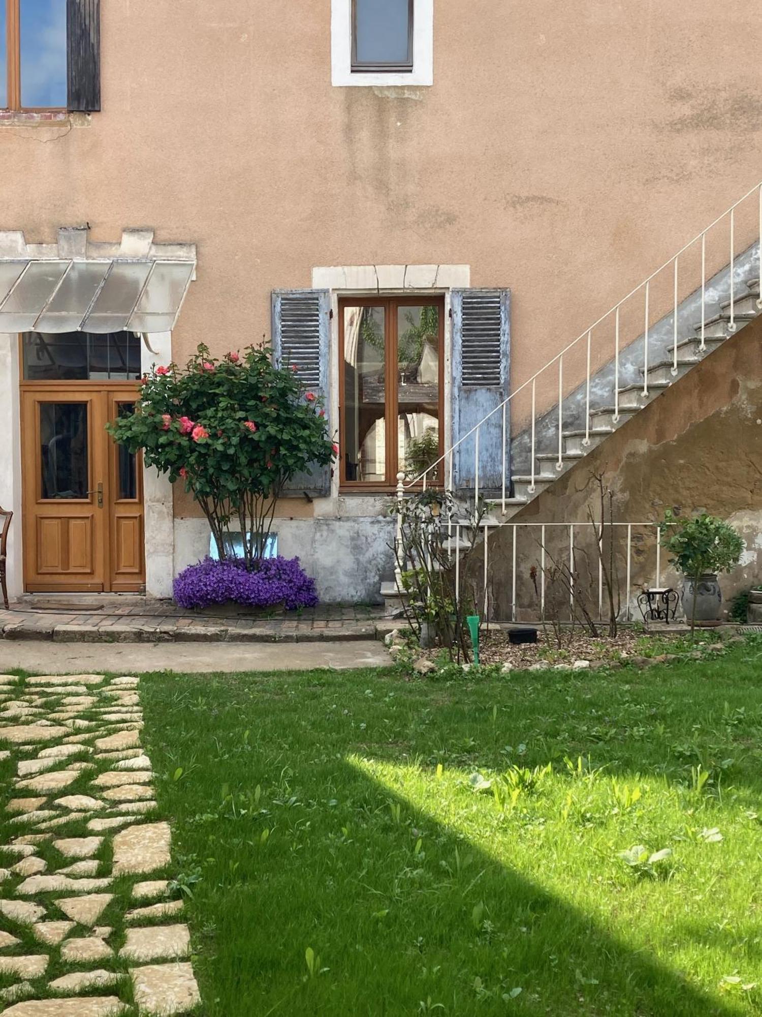Sur Les Ailes Du Papillon-La Suite Saint-Sauveur-en-Puisaye Kültér fotó